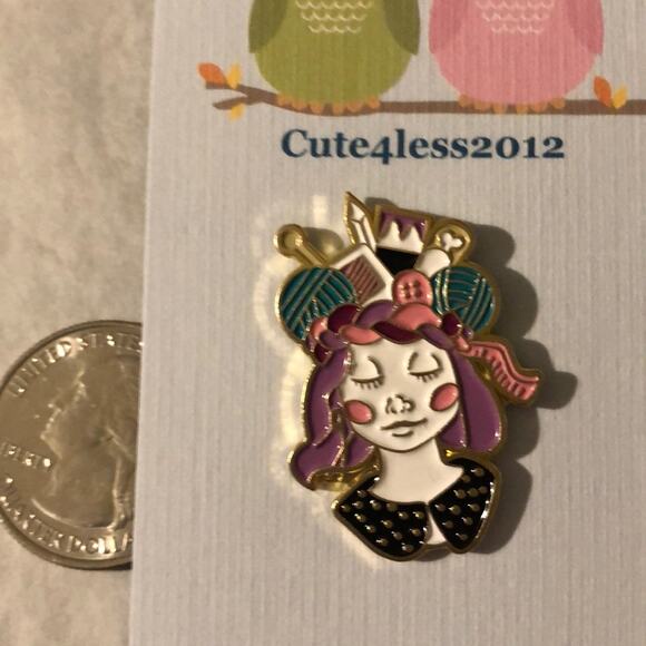 Crafty Doll Yarn Knit Crochet Pin Brooch - Picture 1 of 2